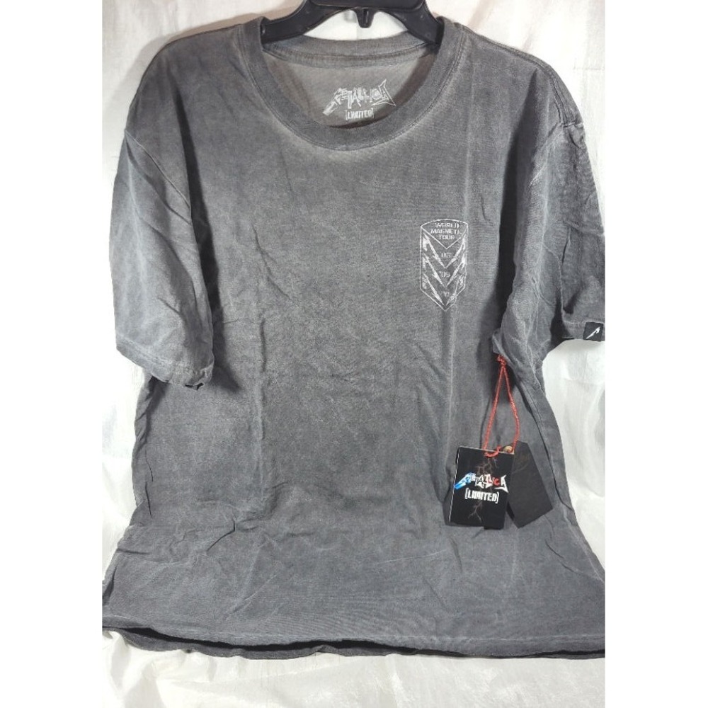 Golden Goods Metallica Touring Family World Magnetic Tour Limited T-Shirt - XL